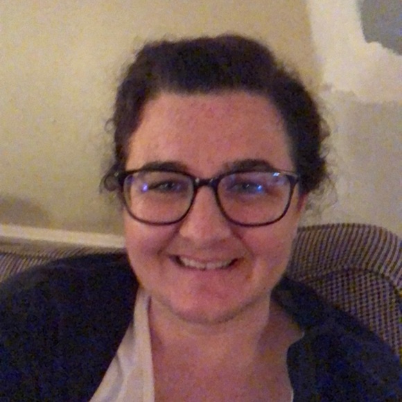 Meet your Posher, Angie - Picture 1 of 1